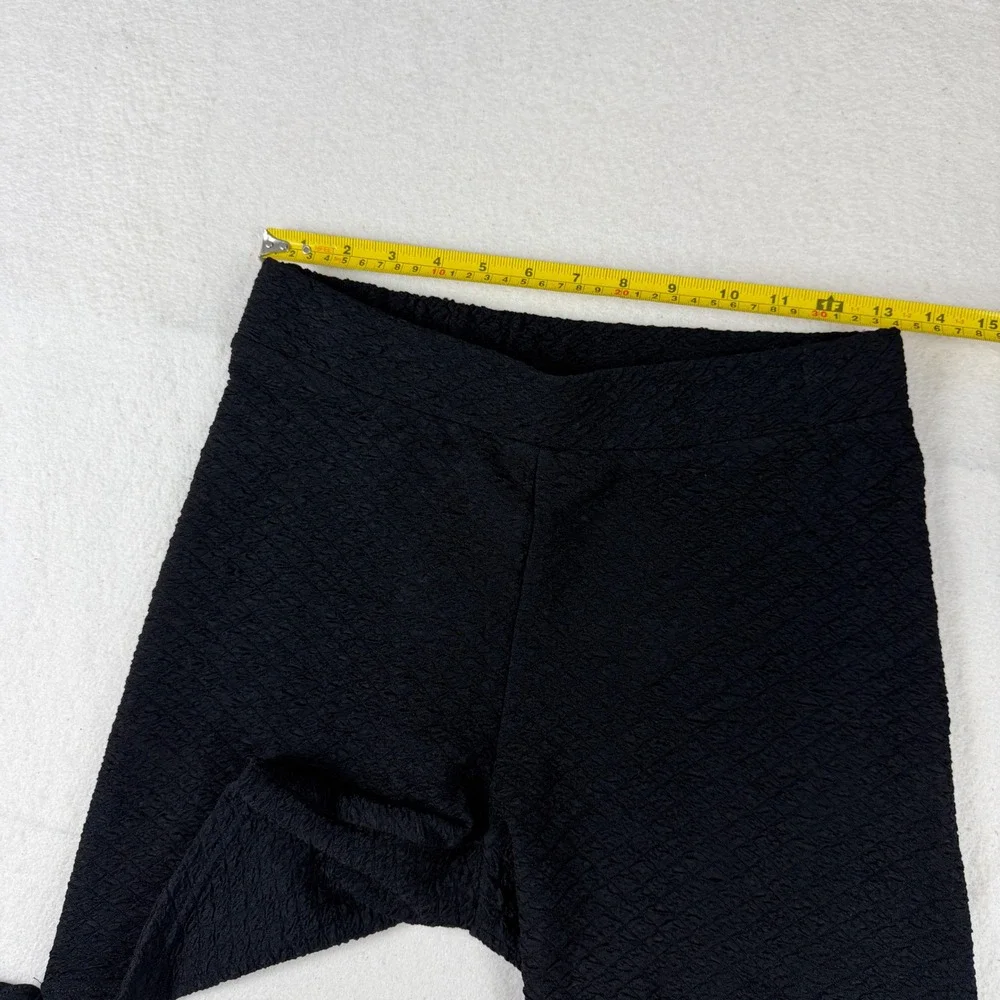 Bloomchic Black Textured Side Tie Biker Shorts Womens Size 10 NWT High Waist - Picture 4 of 9
